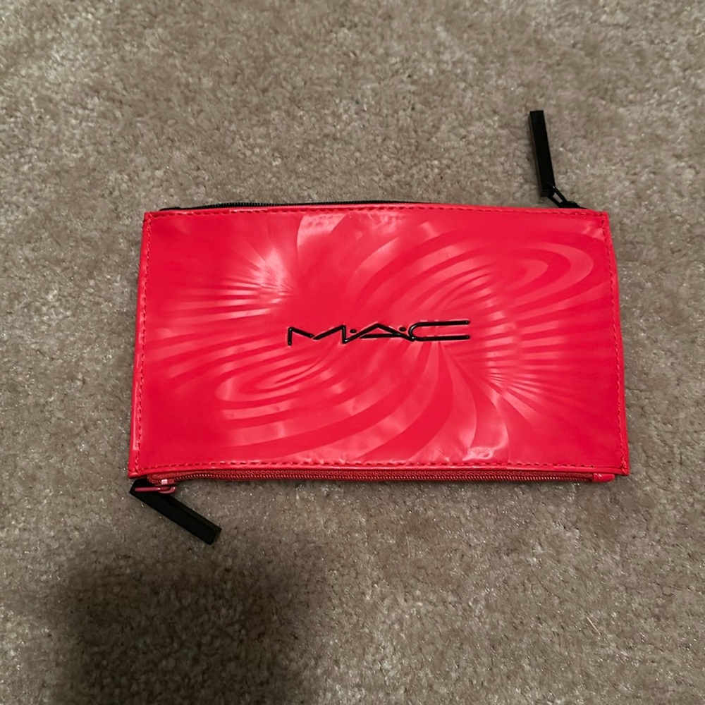 BNWOT limited Edition Mac Hypnotizing Makeup Bag